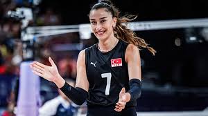 Hande Baladın'ın Duygusal Gecesi: Fenerbahçe, Ezeli Rakibini 3-1 Mağlup Etti!